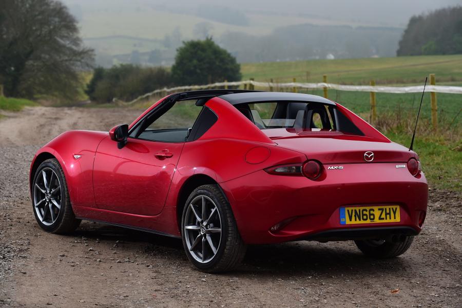  Mazda MX-5 RF 2017 года  (UK) (фото 38 из 40)